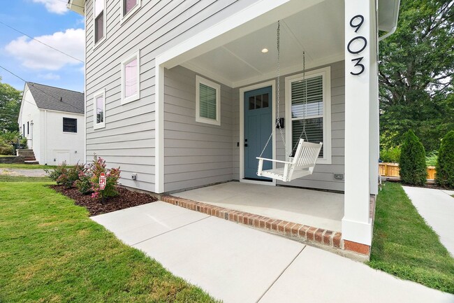 Building Photo - Application Pending! 2BR Charmer with Fenc...