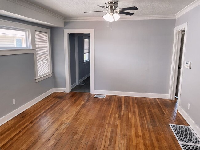 Building Photo - 5817 Highland Ave
