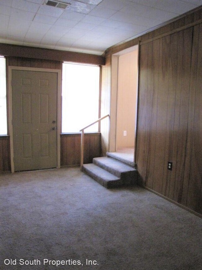 Building Photo - 3 br, 1 bath House - 216 Betty Rd