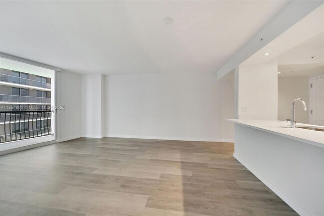 Foto del edificio - 1756 N Bayshore Dr