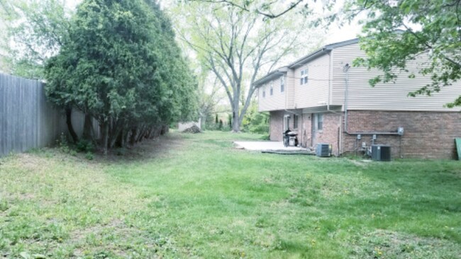 Building Photo - 66 Brentwood Dr