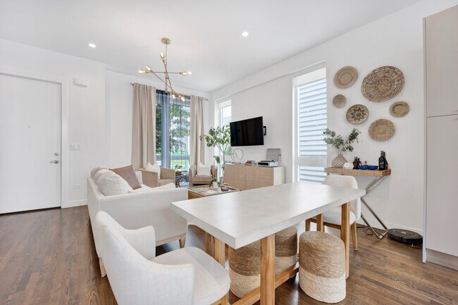 Foto del edificio - 4415 W Waveland Ave