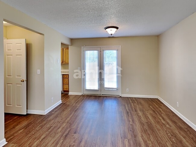 Foto del edificio - 2849 Elijah Dr