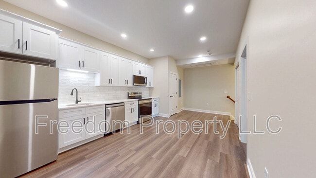 Photo - 130 Center St Apartment