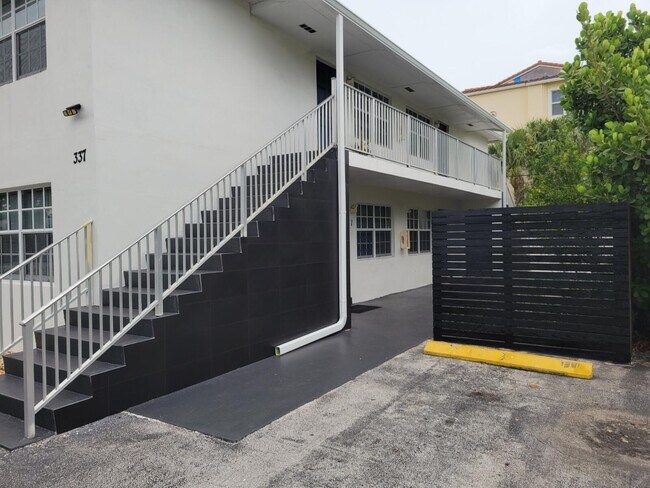 Foto del edificio - 337 Kenilworth Blvd