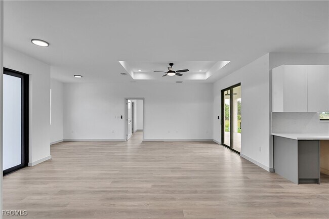 Foto del edificio - 1024 Halby Ave S