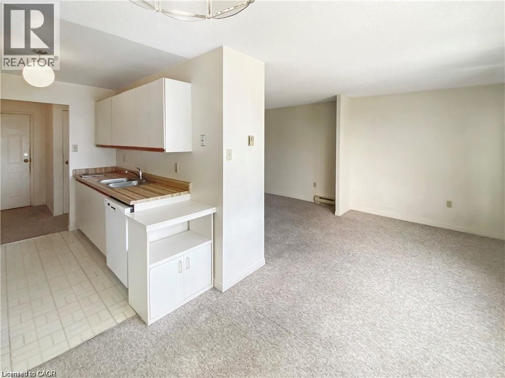 Building Photo - 65 Highland Crescent