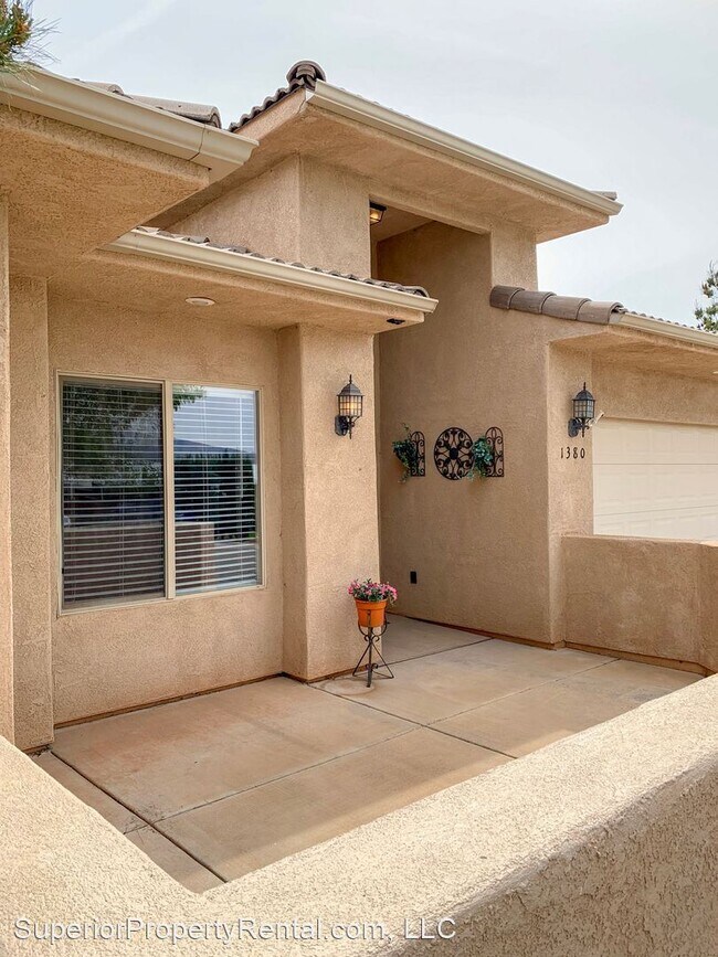 Building Photo - 4 br, 2 bath House - 1380 N. 1650 W.
