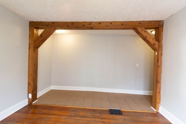 Building Photo - 1044 N 8th Street