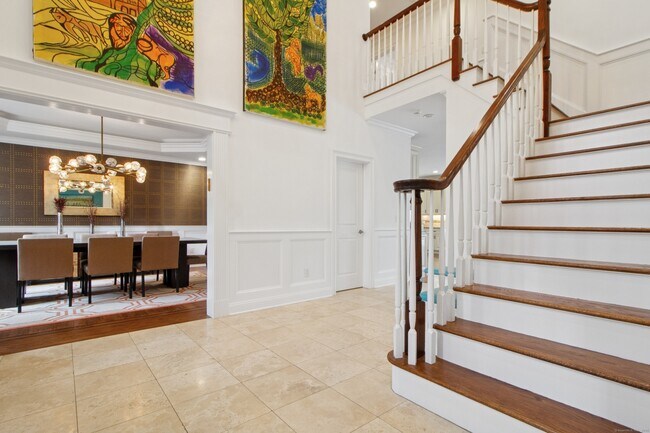 Foto del edificio - 57 Overbrook Dr