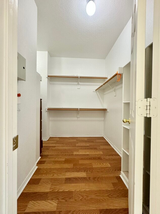 Foto principal - 1303 Kenshire Ct