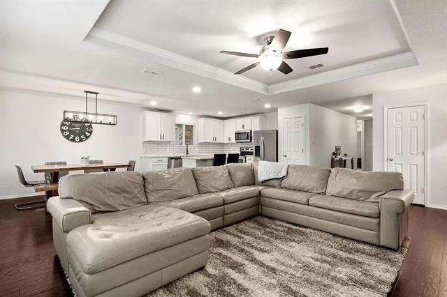 Building Photo - 3025 Montserrat Creek Dr