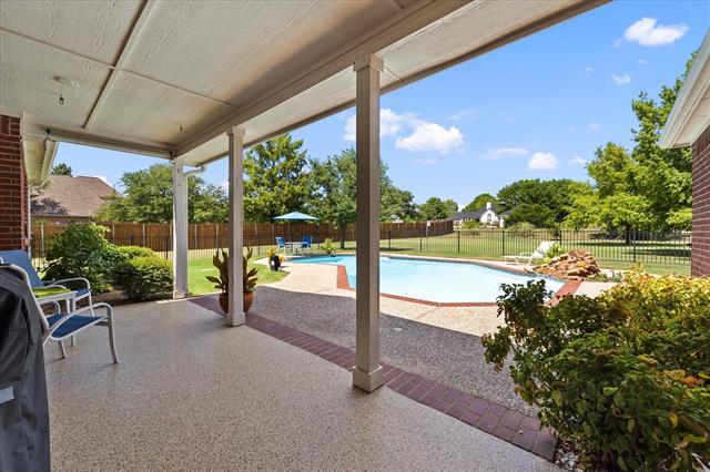 Foto del edificio - 425 Chippendale Dr