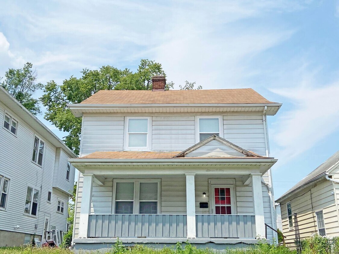 Primary Photo - 1105 Pursell Ave