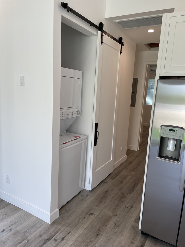 Foto del edificio - 22833 Calvert St