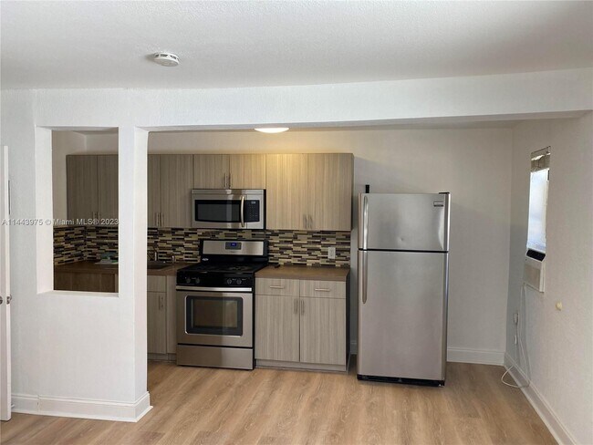 Building Photo - 316 Minnesota St