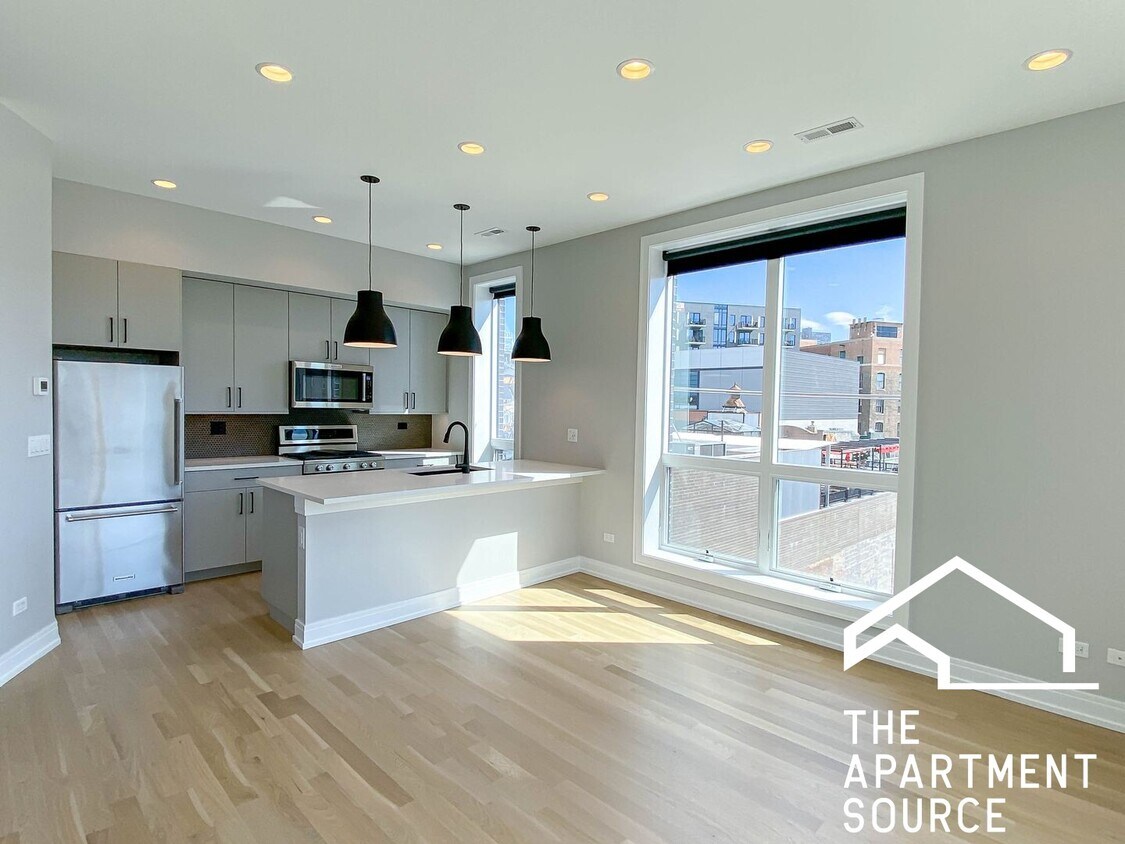 Foto principal - 1050 W Cornelia Ave