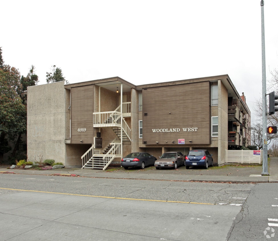 Woodland West Apartments in Seattle, WA