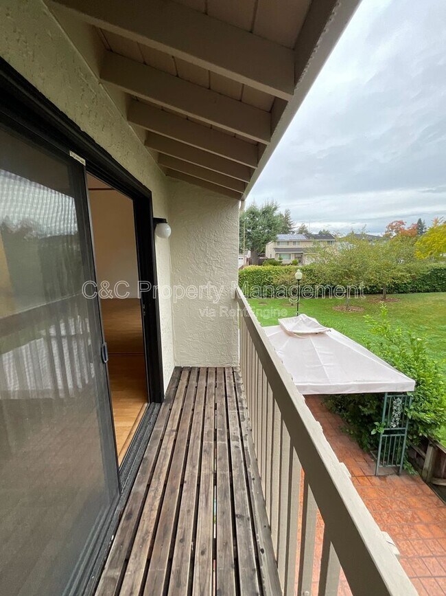 Foto del edificio - 6628 Wildwood Ct