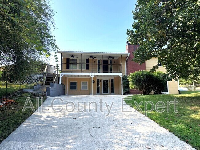 Foto del edificio - 9215 Long Hollow Rd