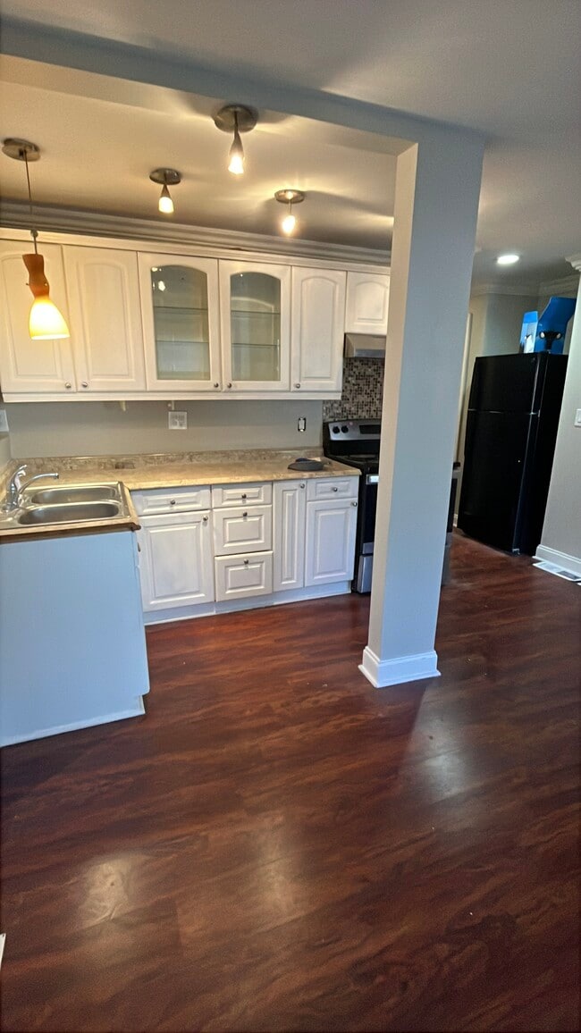 Building Photo - 650 Jett St NW