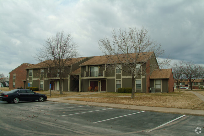 Building Photo - Twin Canal Village