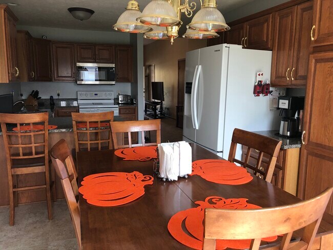 Electrodomésticos incluidos - 2535 Laverna St