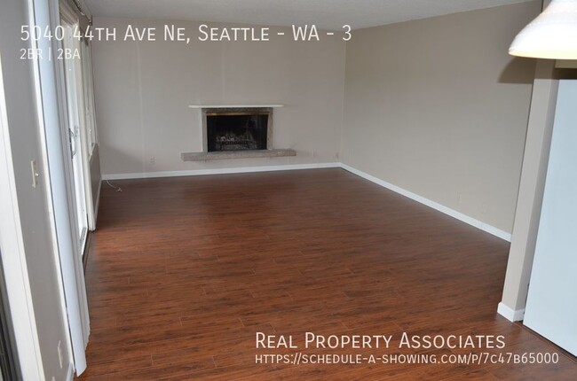 Building Photo - Laurelhurst Two Bedroom