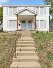Building Photo - 2534 Lubbock Ave