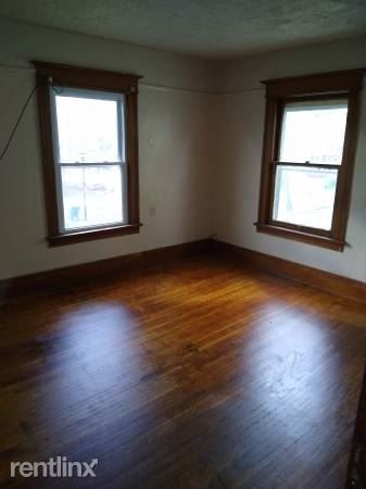 Building Photo - 4 br, 1 bath House - 380 Magnolia St