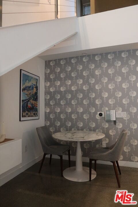 Building Photo - 123 Kings Rd
