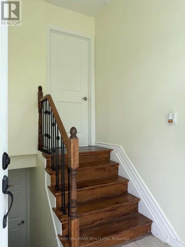 Building Photo - 41 Aurora Heights Dr