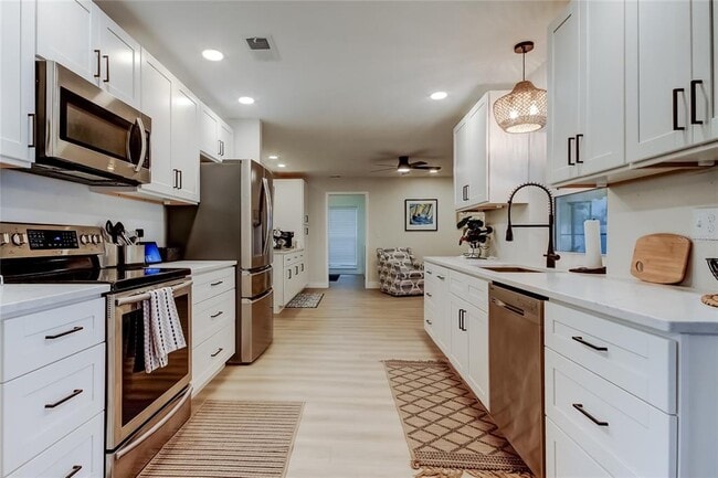 Building Photo - 2652 Concorde Ct