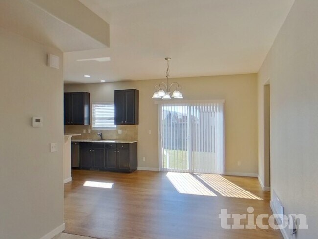 Foto del edificio - 6221 Vickie Ln