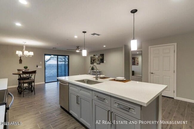 Foto del edificio - 3431 E Acoma Dr