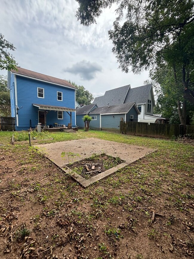 Building Photo - 85 Selman St SE