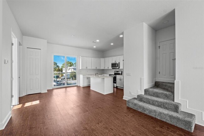 Foto del edificio - 5728 Biscayne Ct