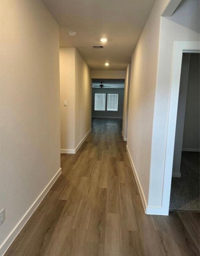 Foto del edificio - 6322 Buffalo Bnd Ln