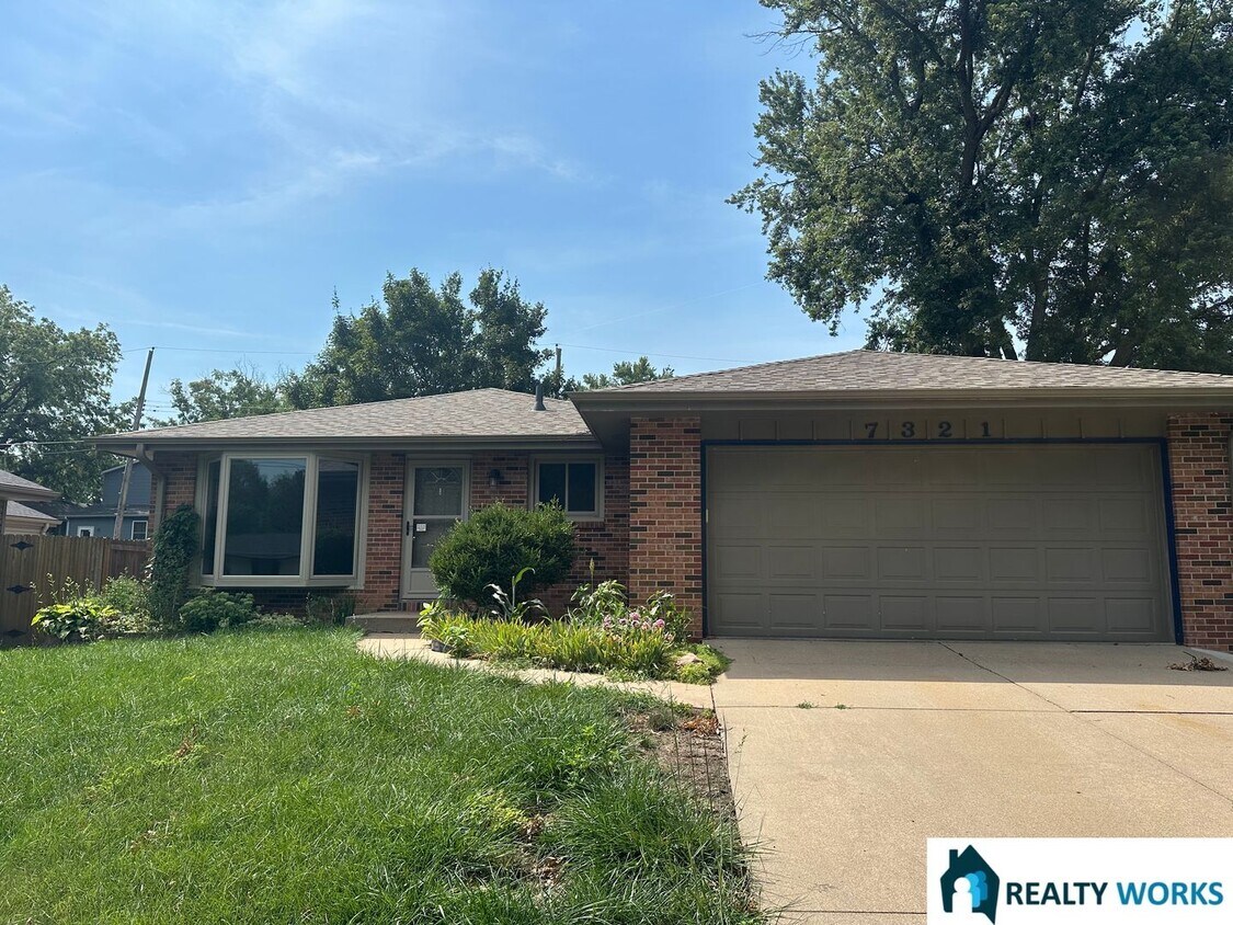 Foto principal - Charming 4 Bed Home