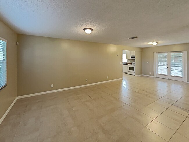 Building Photo - 9380 Richmond Cir