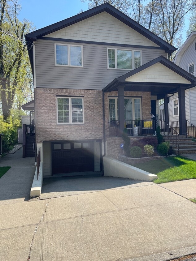 54 Wolcott Ave, Staten Island, NY 10312 House Rental in Staten Island