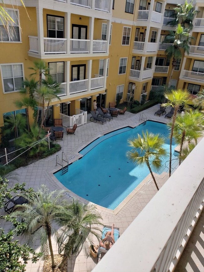 Photo - Great 1/1 unit with wood laminate floors, upgraded appliances and balcony! House