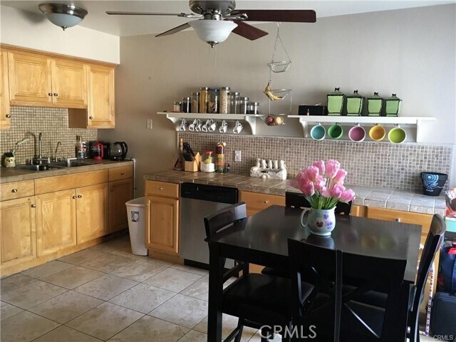 Foto principal - 1331 Parkside Dr