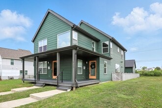 Building Photo - 1905 Cornell Ave