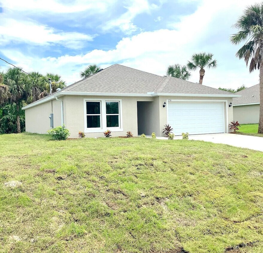 Foto principal - 1736 Boswell St