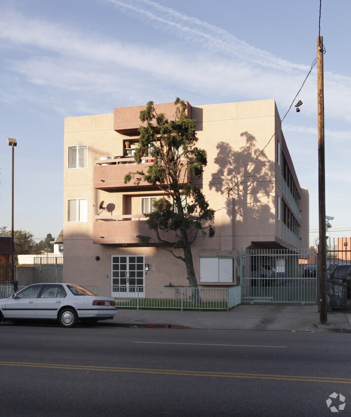 Building Photo - 635 N Virgil Ave