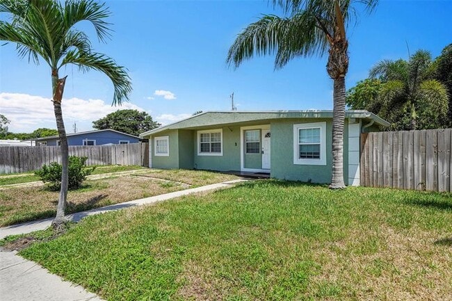 Foto del edificio - 257 NE 45th Ct