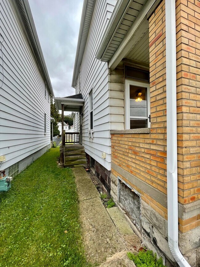 Foto del edificio - 710 4th Ave