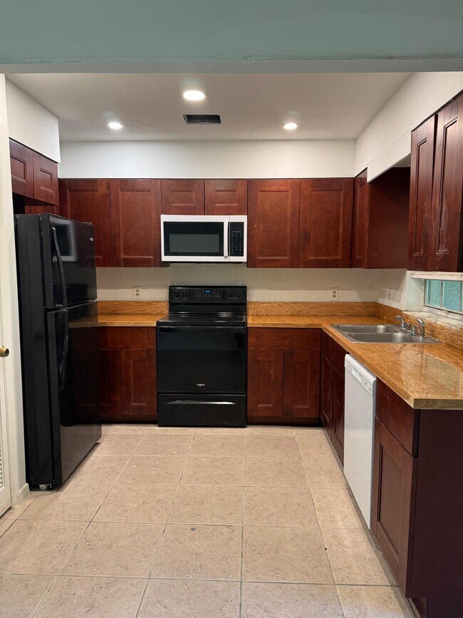 Foto del edificio - 2703 Cherokee Ave