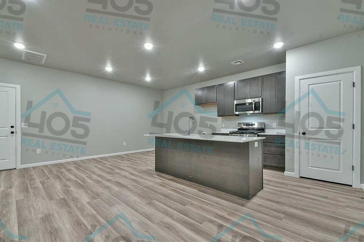 Foto principal - NEWLY BUILT RENTAL